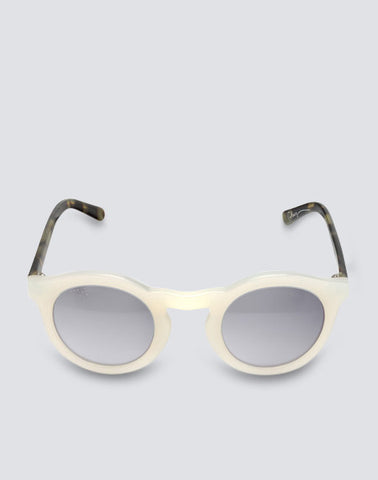 Chaz (White)